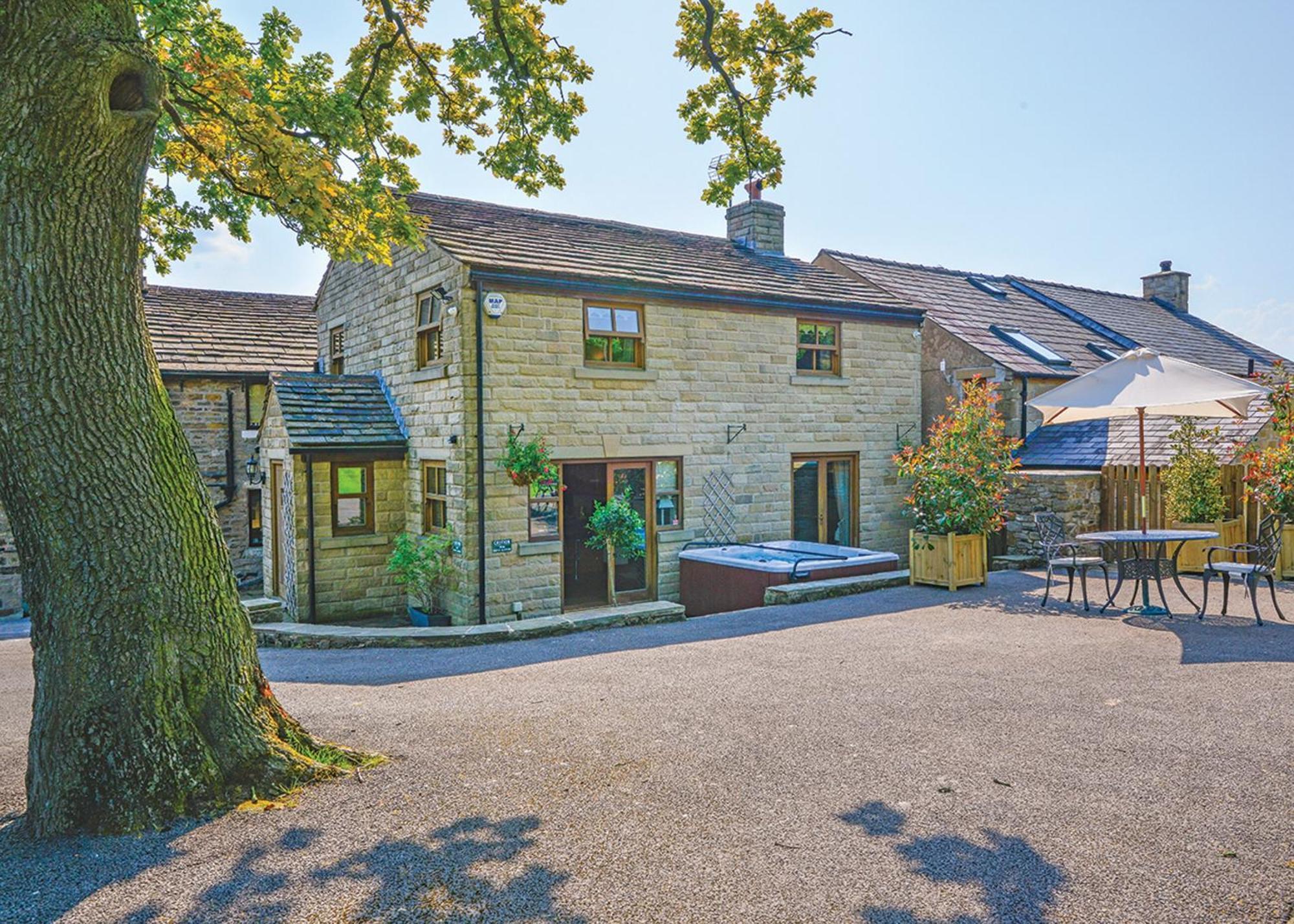 Charlesworth Lodges Glossop Rum bild